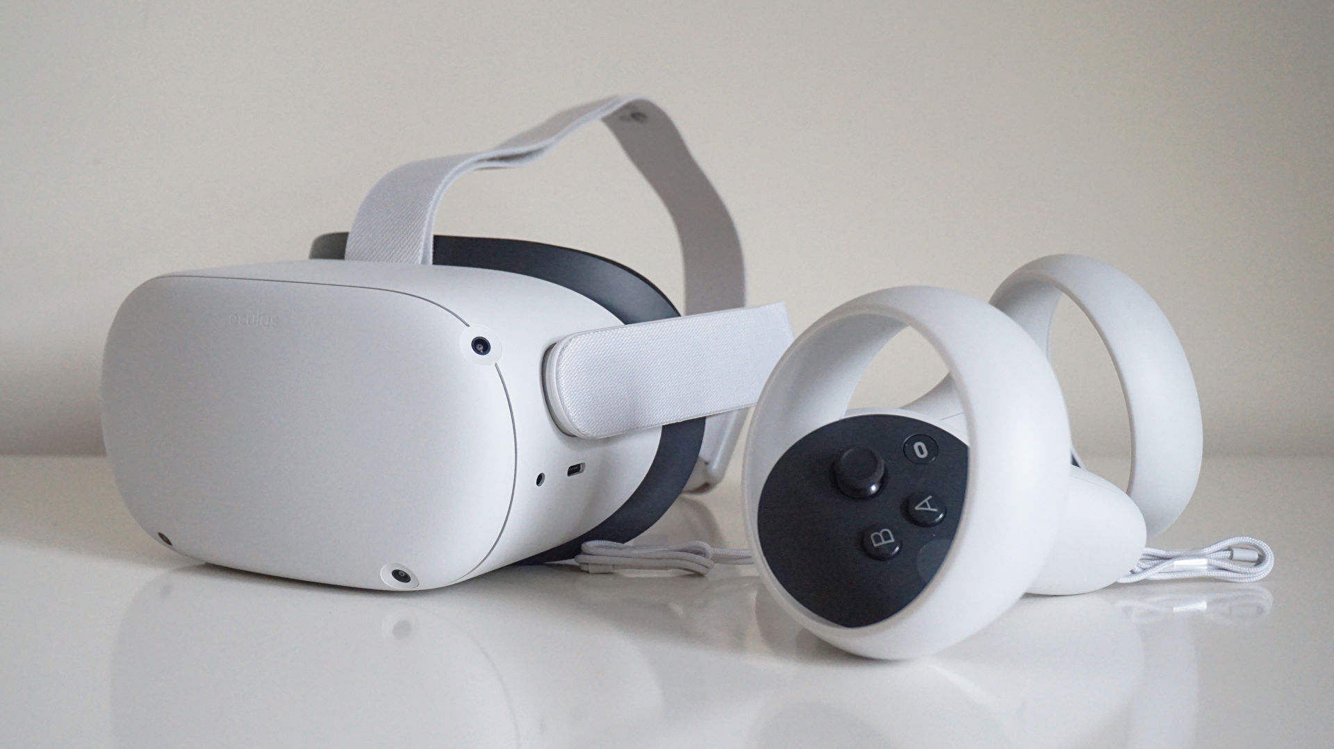 Oculus/Meta Quest 2 Review - VR Voyaging